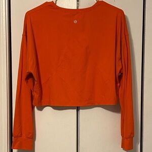 Lululemon cropped long sleeve shirt